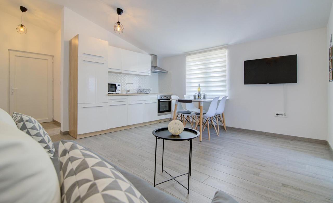 Visumapartments Senj  Bagian luar foto